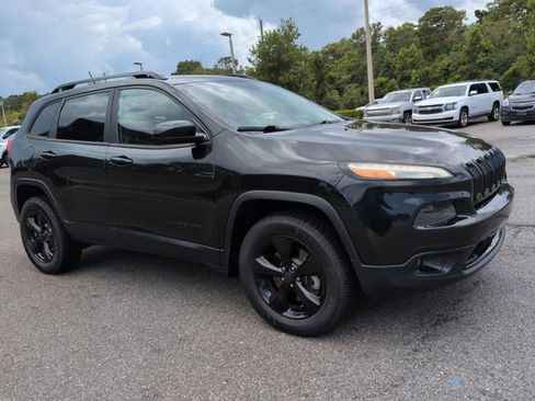 Used 2015 Jeep Cherokee Latitude AWD/4WD image 3