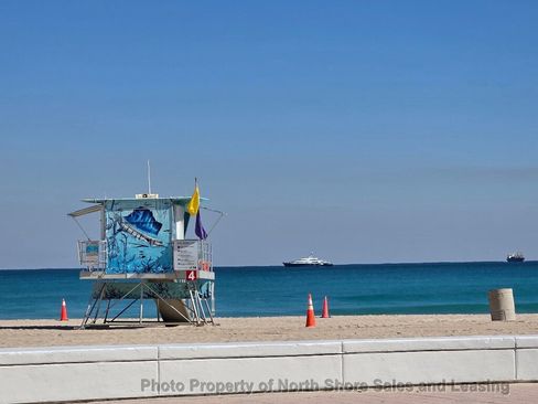 Used 2015 Porsche Panamera S image 79