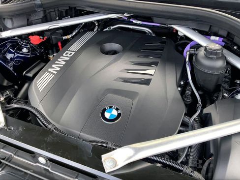 Certified 2024 BMW X6 xDrive40i w/ Premium Package image 32