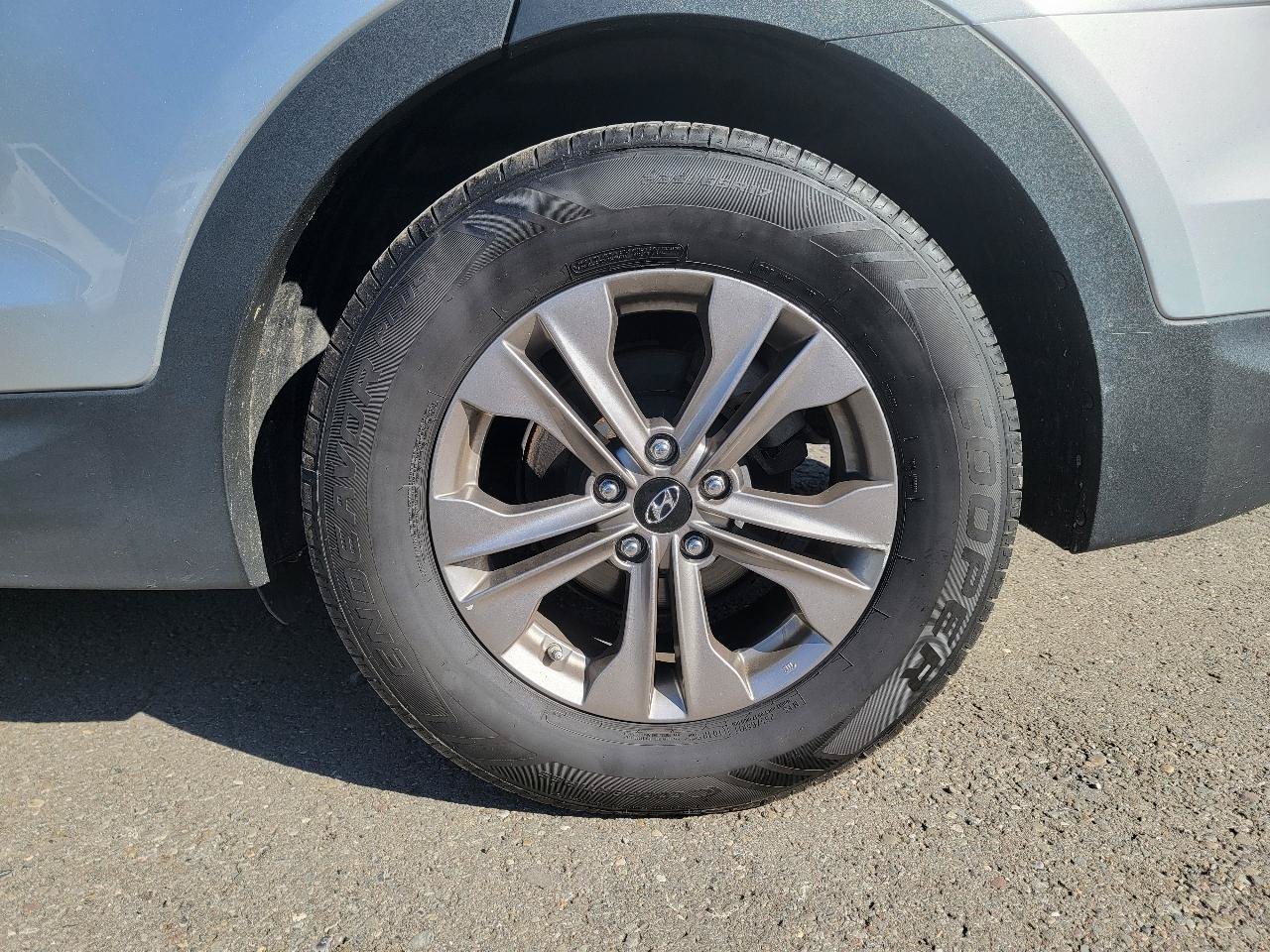 Used 2015 Hyundai Santa Fe Sport AWD/4WD image 39