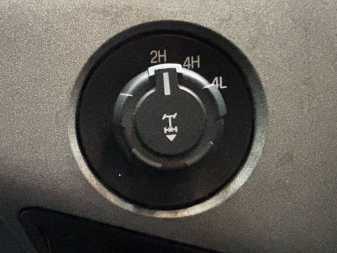 Used 2011 Ford F250 XLT w/ XLT Interior Pkg AWD/4WD image 22