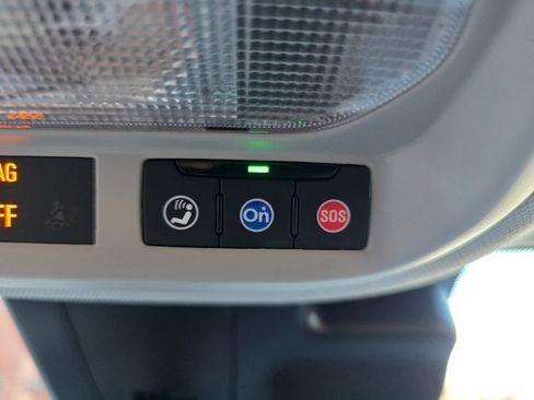 Certified 2025 Chevrolet Trax LT w/ LT Convenience Package image 24