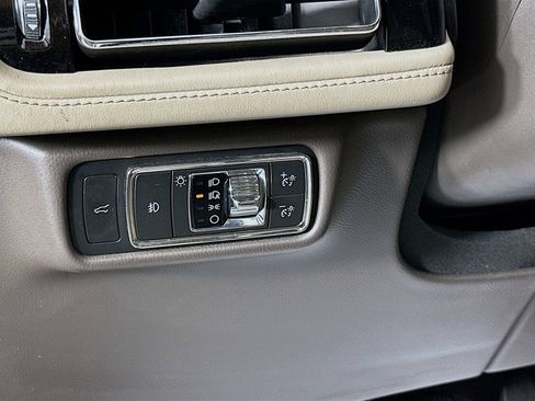 Used 2021 Lincoln Aviator Reserve w/ Equipment Group 201A AWD/4WD image 11