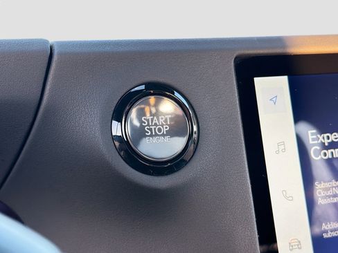 Used 2024 Lexus GX 550 w/ Accessory Package (2T) image 8