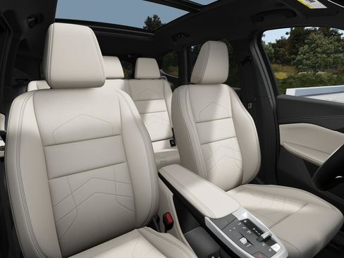 New 2025 BMW X1 xDrive28i w/ Convenience Package image 11