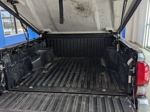 Used 2020 Toyota Tacoma SR5 w/ Technology Package image 8