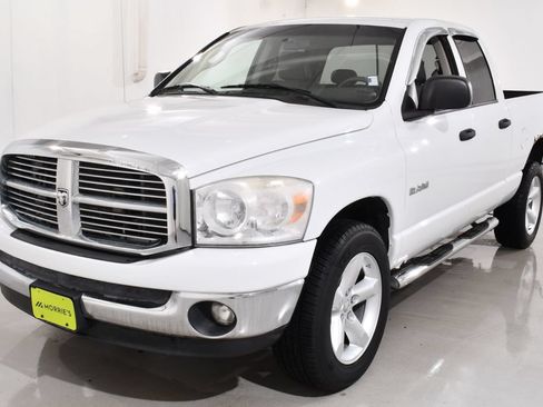 Used 2008 Dodge Ram 1500 Truck SLT w/ Trailer Tow Group AWD/4WD image 2