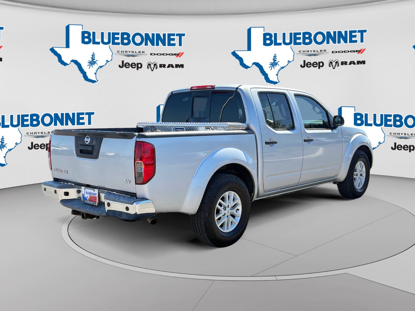 Used 2016 Nissan Frontier SV w/ SV Value Truck Package RWD image 5