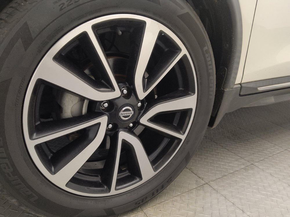 Used 2018 Nissan Rogue SL w/ Premium Package FWD image 31