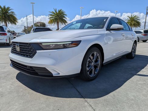 New 2026 Honda Accord EX-L image 8