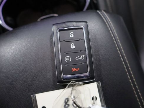 Used 2023 Jeep Grand Cherokee L Limited w/ Luxury Tech Group II image 32