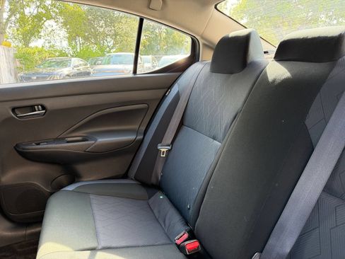 Used 2025 Nissan Versa SV FWD image 34