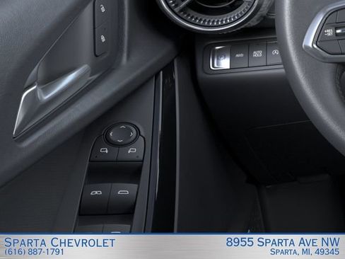 New 2026 Chevrolet Equinox LT AWD/4WD image 22