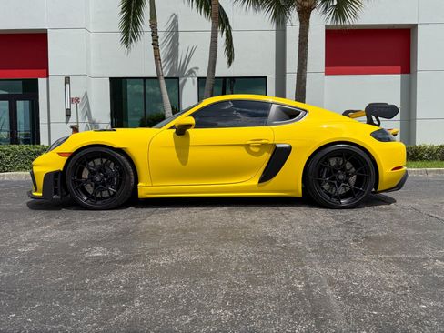 Used 2025 Porsche 718 Cayman GT4 RS RWD image 13