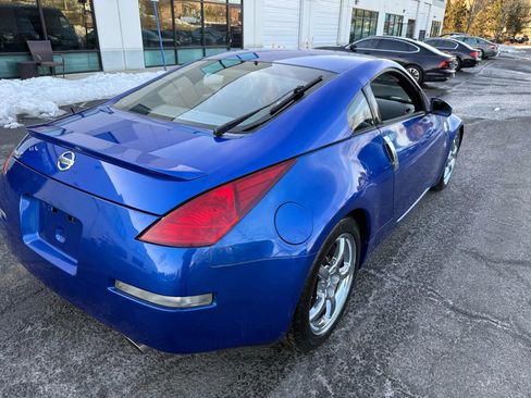 Used 2004 Nissan 350Z Performance w/ Aerodynamics Pkg image 3