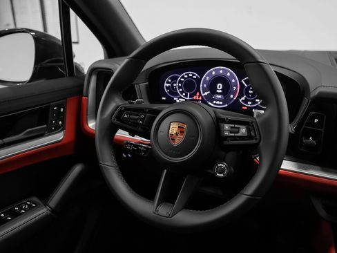 Certified 2026 Porsche Cayenne E-Hybrid AWD/4WD image 32