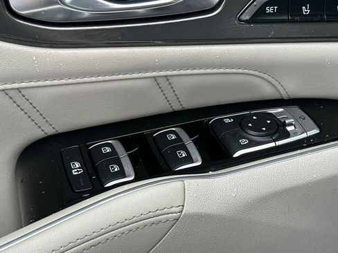 Used 2022 Kia Sorento SX Prestige image 11