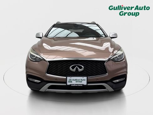 Used 2018 INFINITI QX30 Premium w/ Navigation Package AWD/4WD image 14