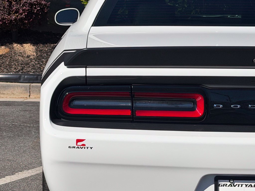Used 2020 Dodge Challenger SRT Hellcat w/ Plus Package RWD image 15
