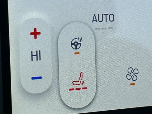 Used 2024 Ford Edge Titanium image 15