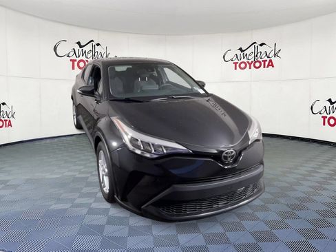 Used 2020 Toyota C-HR LE FWD image 4