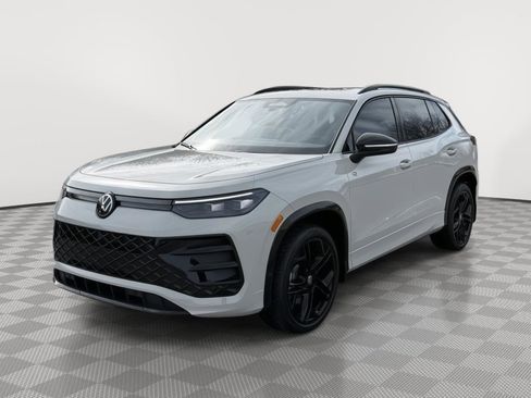 New 2026 Volkswagen Tiguan SE R-Line image 7