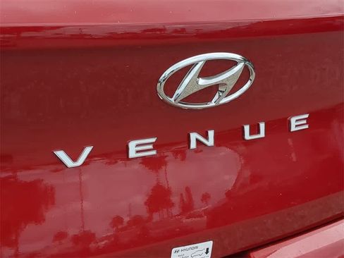 New 2026 Hyundai Venue SEL image 13