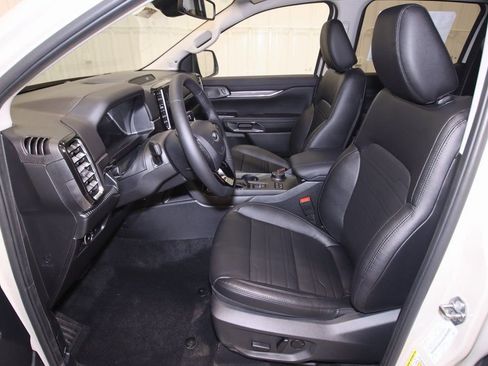 New 2025 Ford Ranger Lariat w/ Black Appearance Package image 12