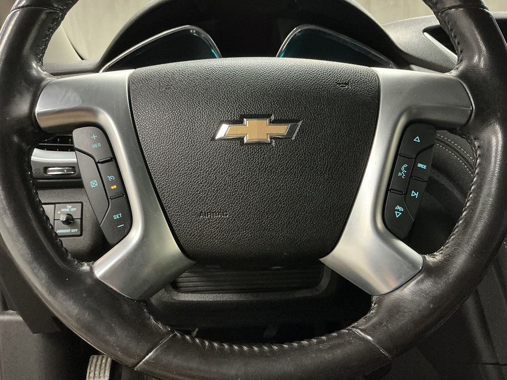 Used 2017 Chevrolet Traverse LT w/ Style and Technology Package AWD/4WD image 15