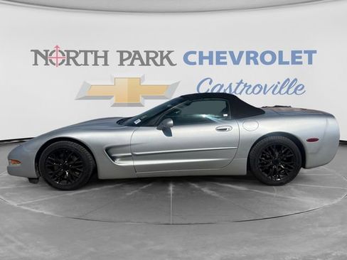 Used 2002 Chevrolet Corvette Convertible w/ Preferred Equipment Group2 RWD image 6