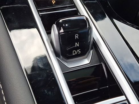 New 2026 Volkswagen Atlas Cross Sport SE image 11