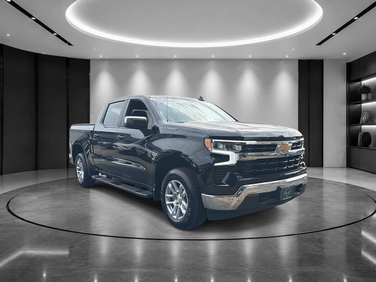 Used 2023 Chevrolet Silverado 1500 LT AWD/4WD image 1