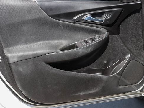 Used 2018 Chevrolet Malibu LT FWD image 21