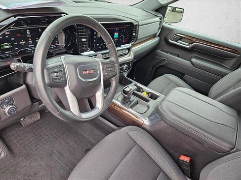 Used 2024 GMC Sierra 1500 Elevation AWD/4WD image 10