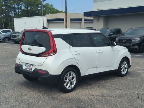 Used 2020 Kia Soul S FWD image 4