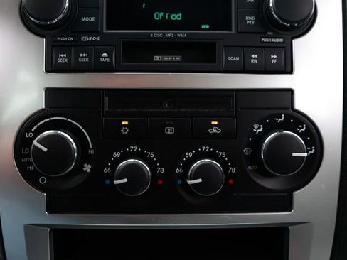 Used 2005 Chrysler 300 C w/ Protection Group II image 33