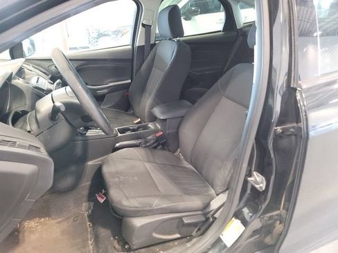 Used 2015 Ford Focus SE FWD image 9