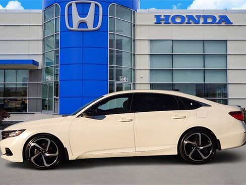 Used 2022 Honda Accord Sport image 3