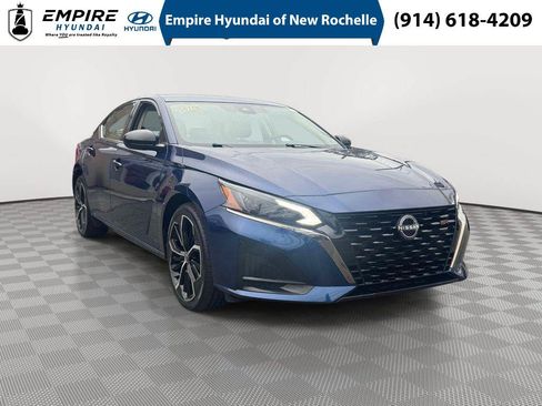 Used 2024 Nissan Altima 2.5 SR FWD image 1