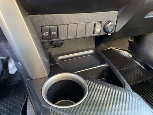 Used 2013 Toyota RAV4 LE image 21