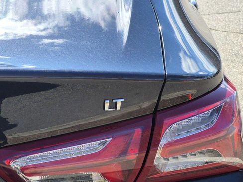 Used 2023 Chevrolet Malibu LT image 7