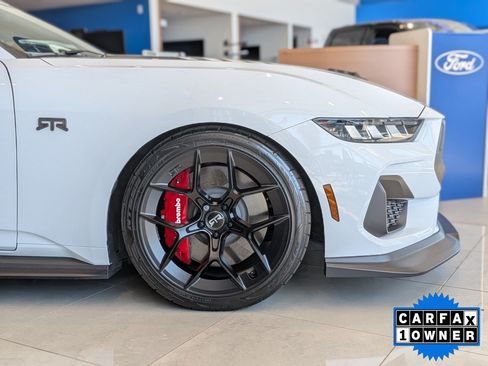 Used 2025 Ford Mustang GT Premium w/ GT Performance Package RWD image 3