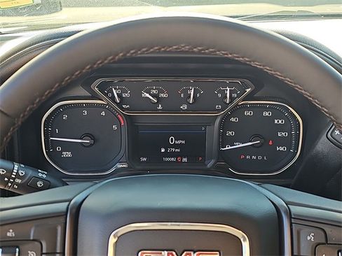 Used 2022 GMC Sierra 2500 AT4 image 10