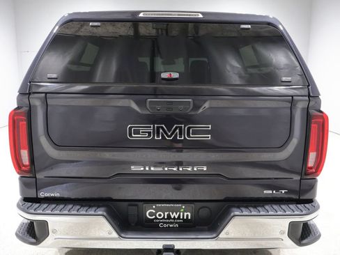 Used 2022 GMC Sierra 1500 SLT w/ SLT Convenience Package AWD/4WD image 3
