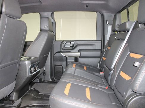 Used 2022 GMC Sierra 2500 AT4 w/ AT4 Preferred Package image 21