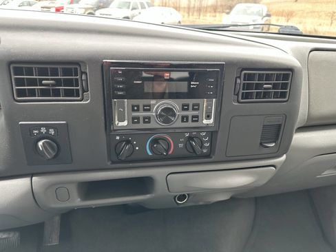 Used 2004 Ford F250 Lariat image 25