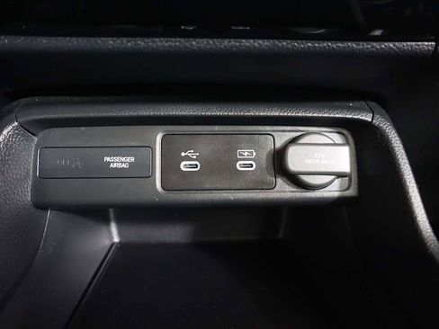 Used 2025 Honda Civic Sport image 47
