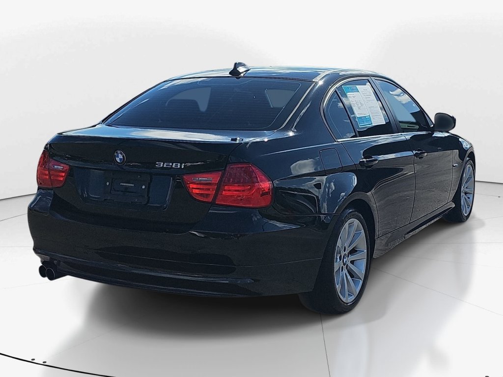 Used 2009 BMW 328i Sedan RWD image 6