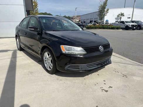 Used 2014 Volkswagen Jetta SE FWD image 1