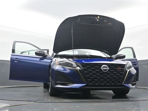 Used 2023 Nissan Altima 2.5 SR image 58